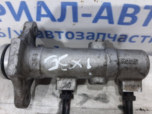 Фото запчасти 585102S920 Тормозной цилиндр основной Hyundai IX35