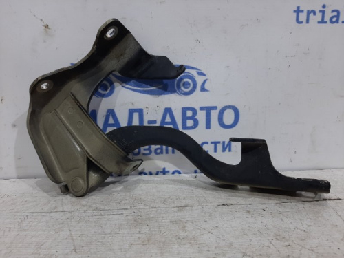 Фото запчасти 95049936 Петля капота левая Chevrolet Captiva C140