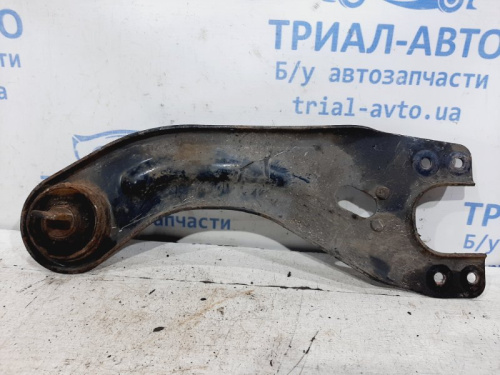 Фото запчасти 55280A6200 Рычаг задней подвески продольный правый Hyundai i30