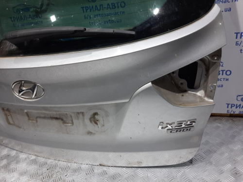 Фото запчасти 737002Y000 Крышка багажника Hyundai IX35