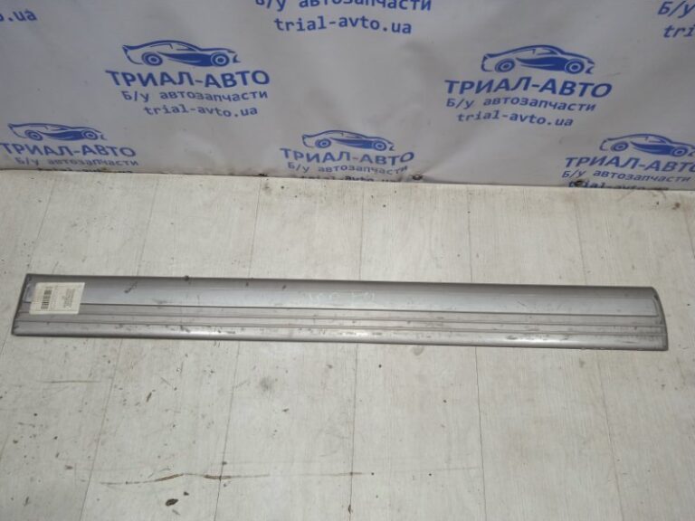 Накладка двери Toyota Land Cruiser 1998-2007 75732601200 (Арт. 7195)