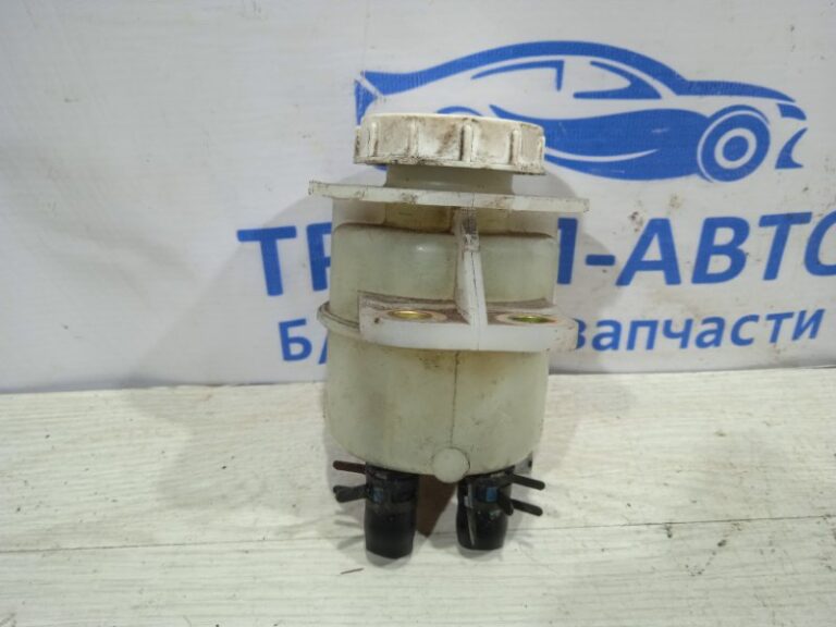 Бачок главного тормозного цилиндра Mitsubishi Outlander 2003-2007 MR370276 (Арт. 8407)