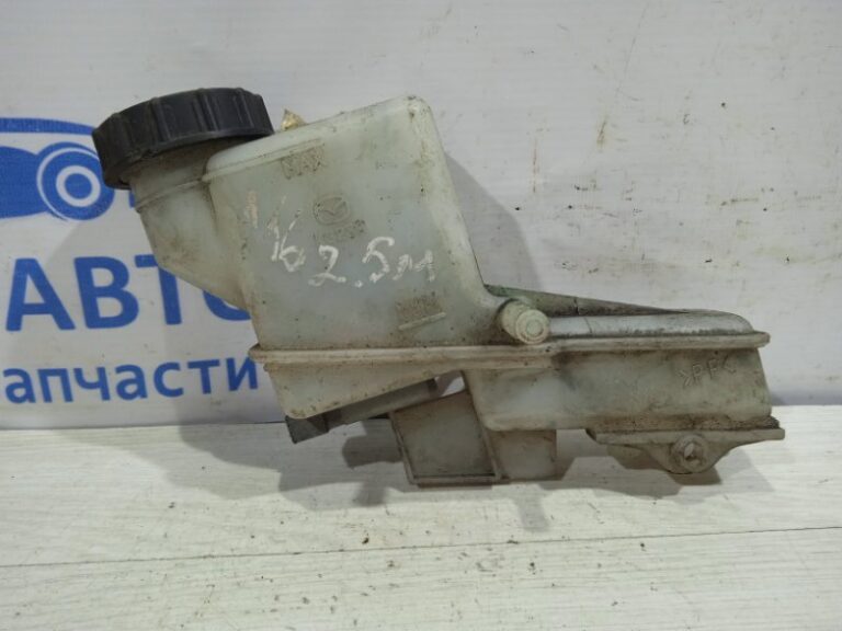 Бачок главного тормозного цилиндра Mazda 6 2008-2012 GSYG4340Z (Арт. 17477)
