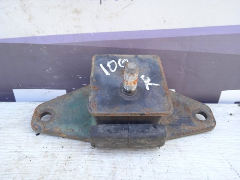 Подушка ДВС правая Toyota Land Cruiser 1998-2007 1236150121 (Арт. 7317)