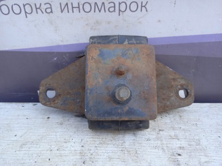 Подушка ДВС левая Toyota Land Cruiser 1998-2007 1236150121 (Арт. 7316)