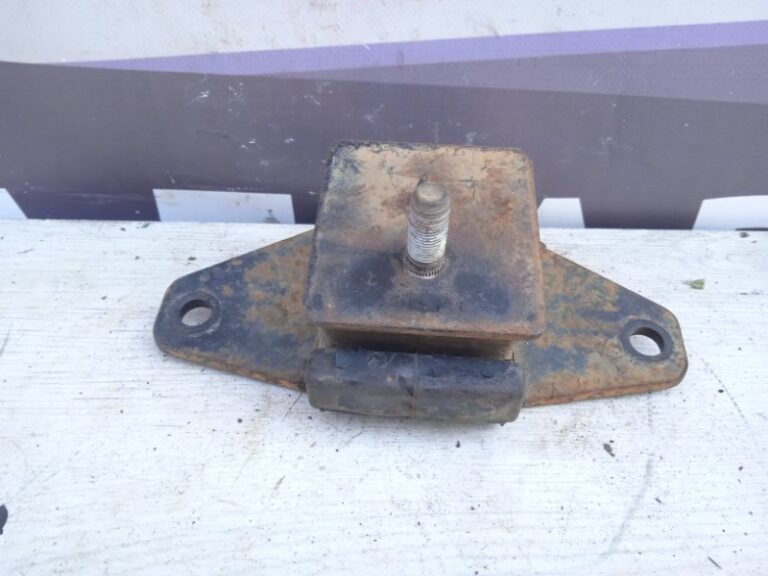 Подушка ДВС левая Toyota Land Cruiser 1998-2007 1236150121 (Арт. 7315)