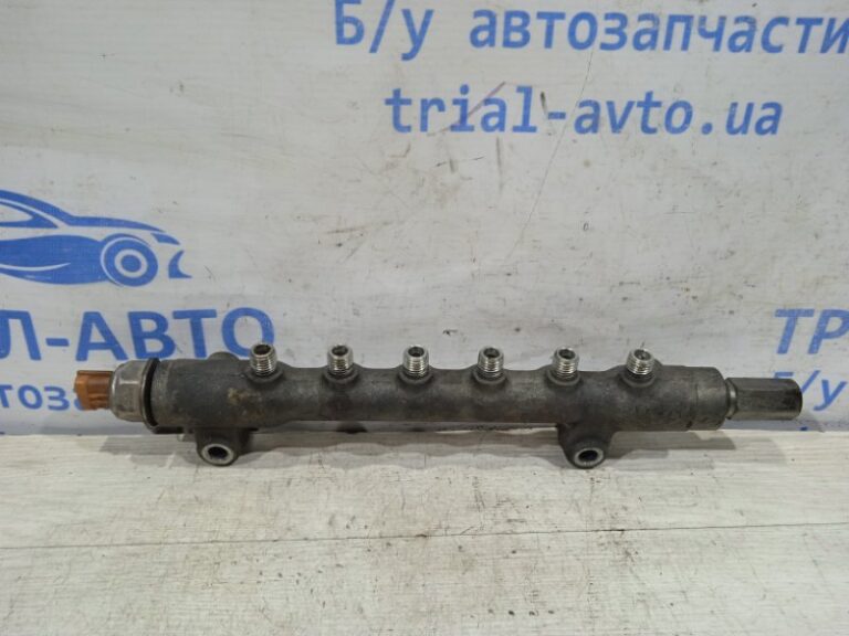 Топливная рампа Mitsubishi Outlander 2007-2012 1465A304 (Арт. 17704)