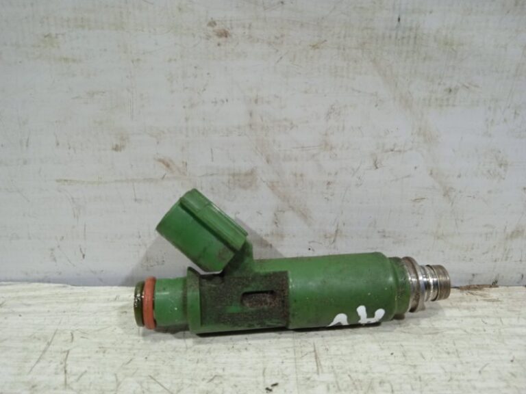Форсунка топливная Toyota Avensis 2003-2009 2325022040 (Арт. 17768)