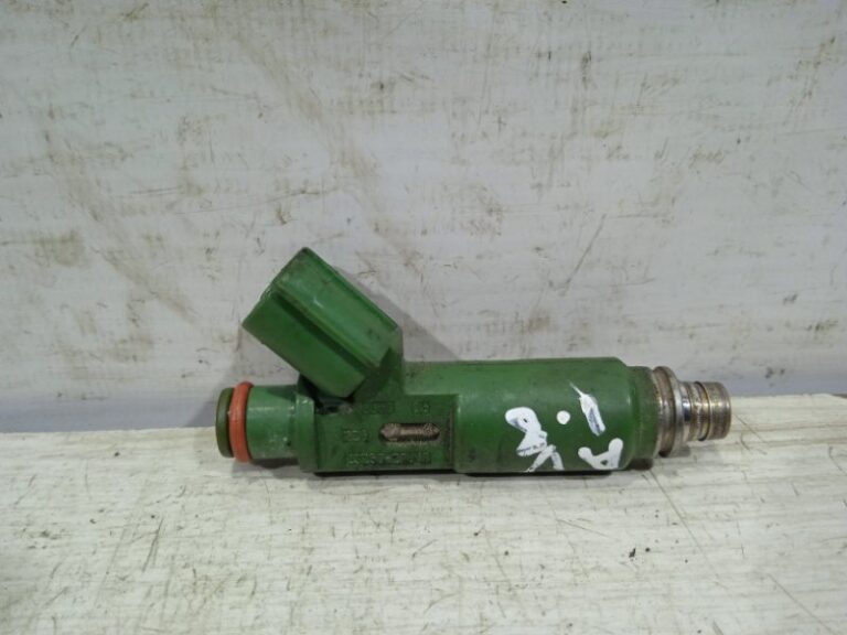 Форсунка топливная Toyota Avensis 2003-2009 2325022040 (Арт. 17770)