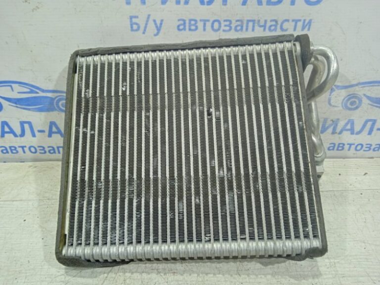 Осушитель кондиционера Nissan Juke 2010-2019 271401FC0A (Арт. 182)