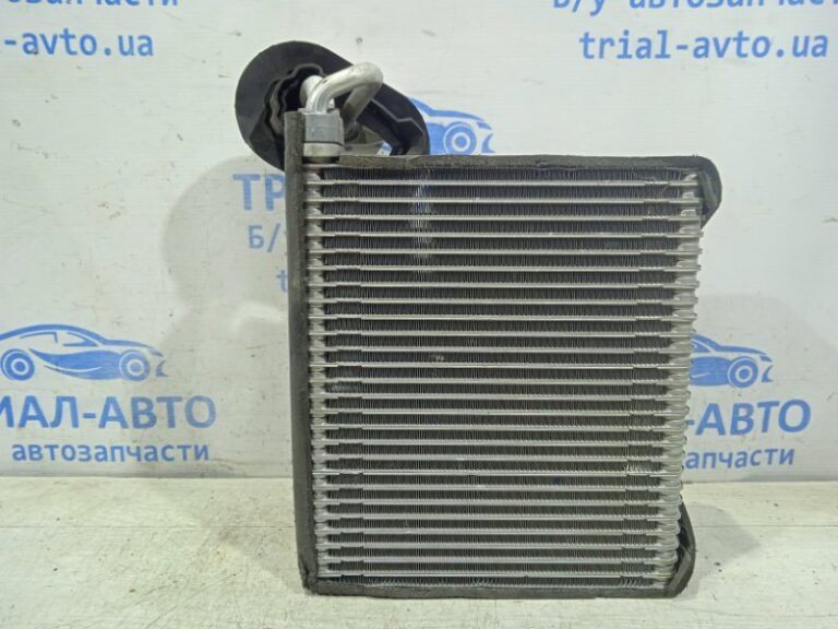 Осушитель кондиционера Nissan Qashqai 2006-2013 27140JD20A (Арт. 18856)