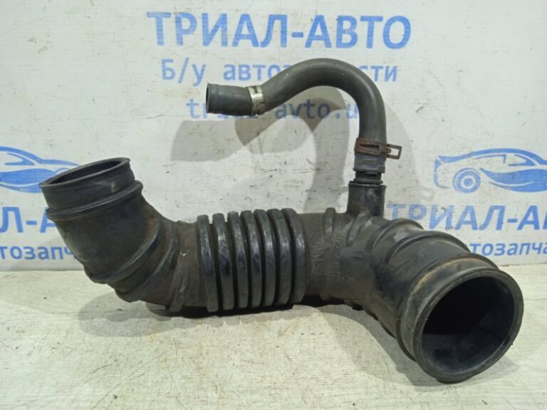 Патрубок воздушного фильтра Mitsubishi Pajero Wagon 2006-2022 1505A195 (Арт. 10178)