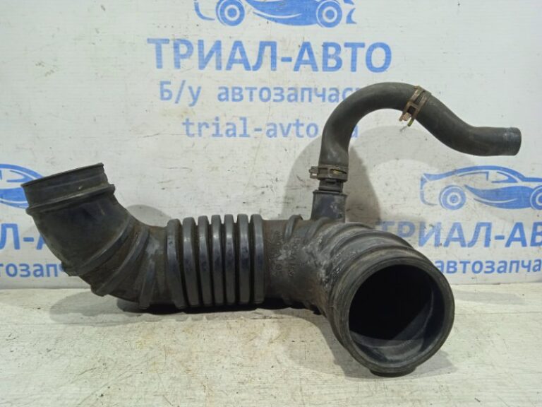 Патрубок воздушного фильтра Mitsubishi Pajero Wagon 2006-2022 1505A195 (Арт. 10177)
