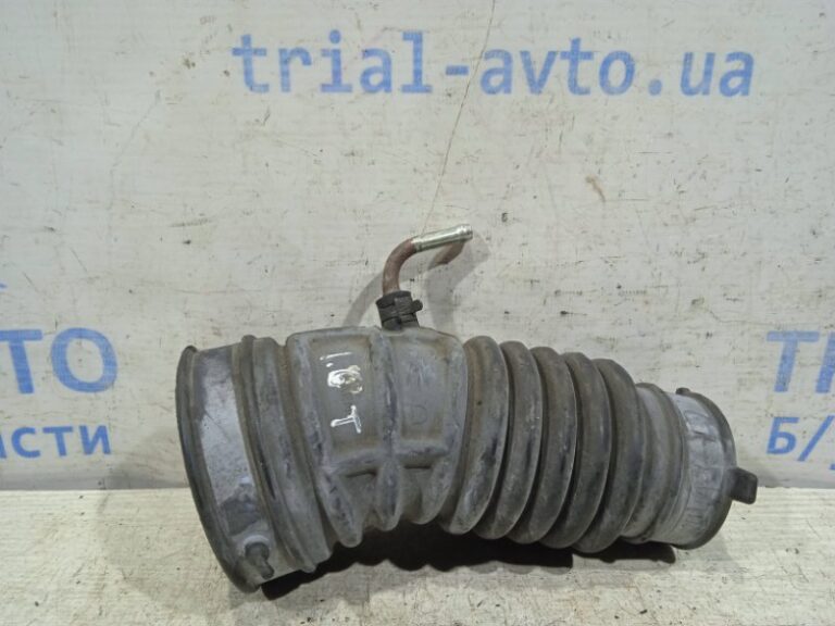 Патрубок воздушного фильтра Nissan Juke 2010-2019 165761KK0A (Арт. 18986)