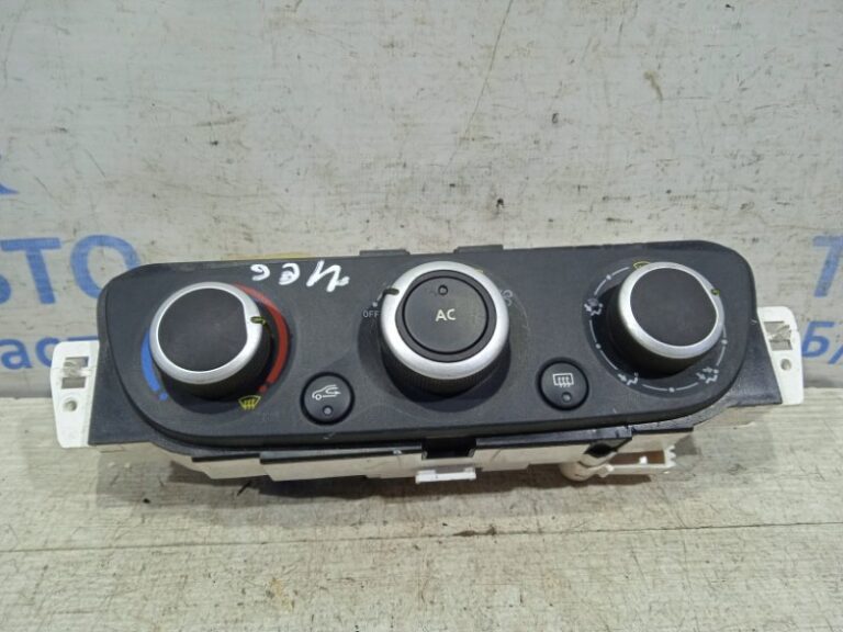 Блок управления кондиционером Renault Megane 2008-2016 275105840R (Арт. 15682)