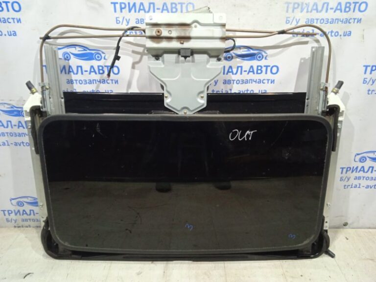 Люк в сборе Mitsubishi Outlander 2003-2007 MR599238 (Арт. 8520)