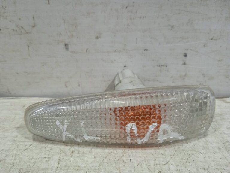 Повторитель поворотника Mitsubishi Outlander 2007-2012 8351A001 (Арт. 9420)