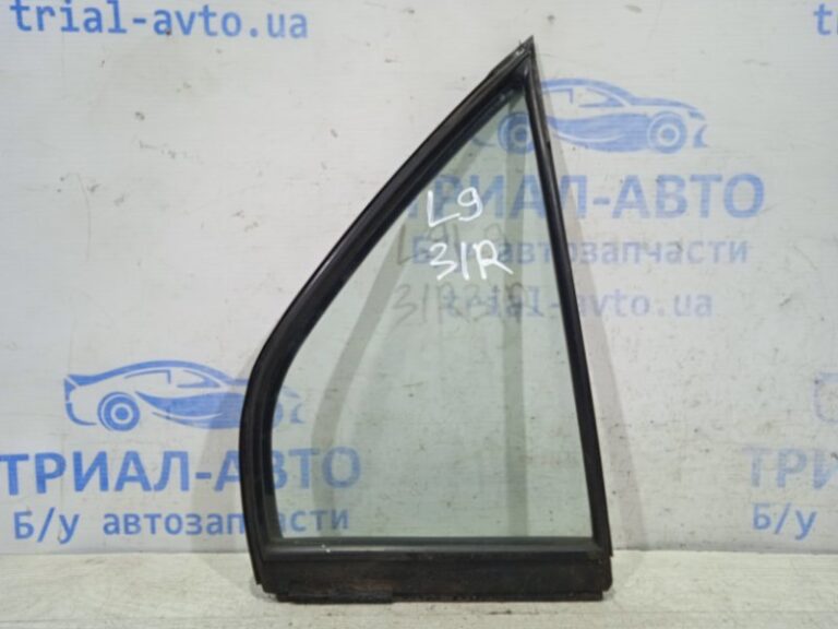 Стекло двери задней правой (форточка) Mitsubishi Lancer 2003-2009 MR525826 (Арт. 19462)