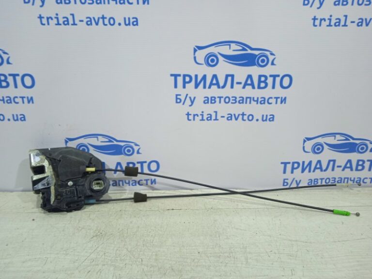 Замок двери задний левый Toyota RAV 4 2005-2012 6906042030 (Арт. 13954)