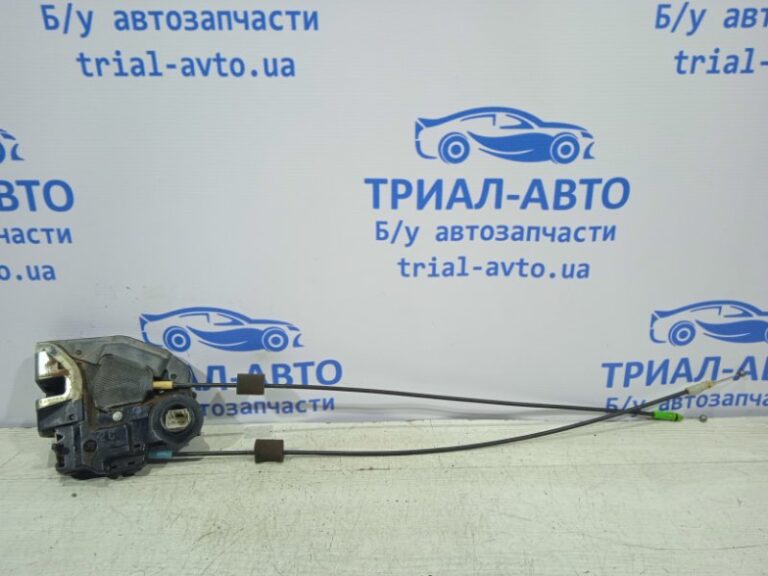Замок двери задний левый Toyota RAV 4 2005-2012 6906042030 (Арт. 13953)