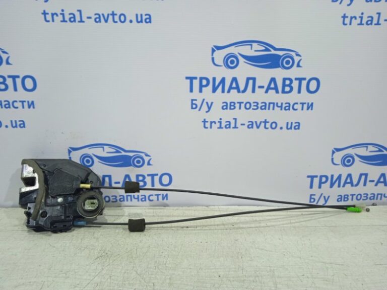 Замок двери задний левый Toyota RAV 4 2005-2012 6906042030 (Арт. 13952)