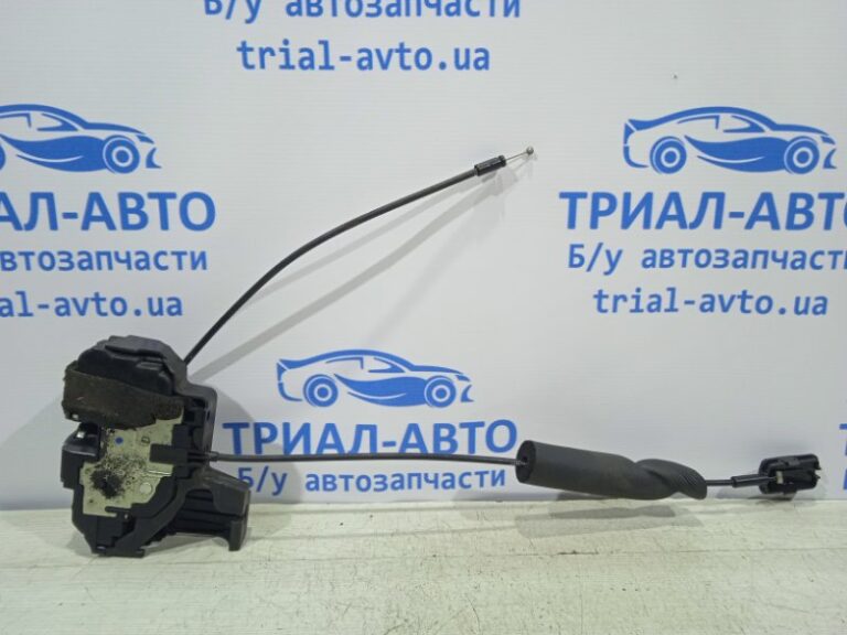 Замок двери задний левый Renault Megane 2008-2016 825030029R (Арт. 15718)