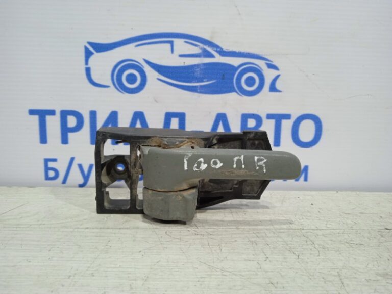 Ручка двери внутреняя передняя правая Toyota Land Cruiser 1998-2007 6920530150A0 (Арт. 20641)