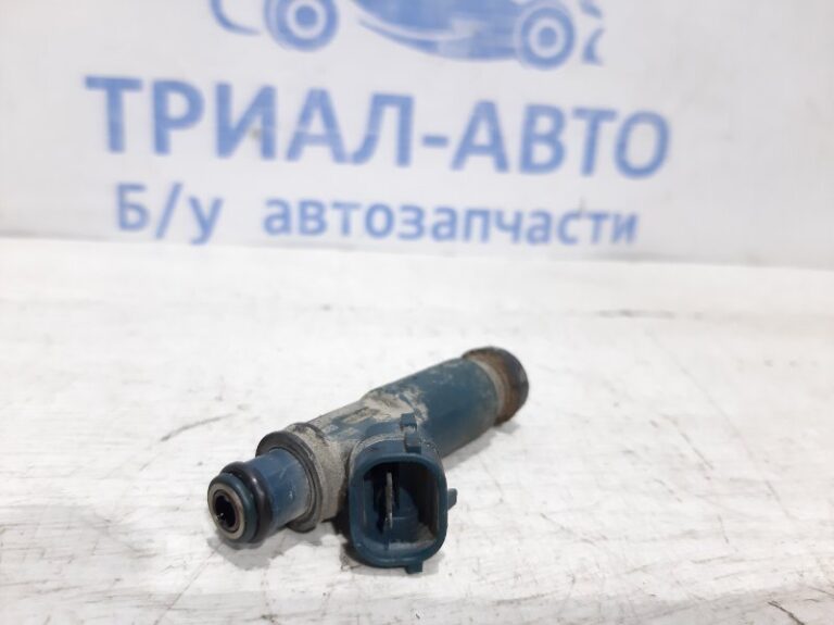 Форсунка топливная Toyota Land Cruiser 1998-2007 2325050040 (Арт. 21998)