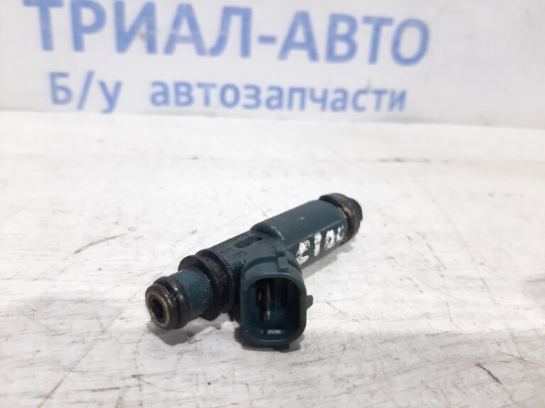 Форсунка топливная Toyota Land Cruiser 1998-2007 2325050040 (Арт. 22001)