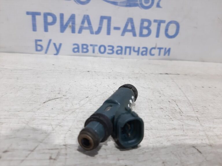 Форсунка топливная Toyota Land Cruiser 1998-2007 2325050040 (Арт. 22002)