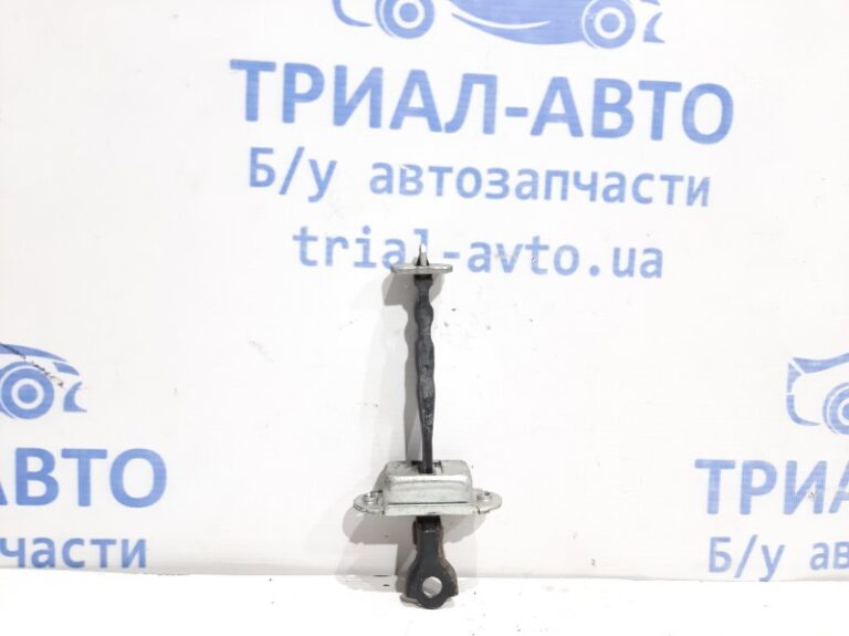 Ограничитель двери задний правый Nissan Juke 2010-2019 824301KA0A (Арт. 22146)
