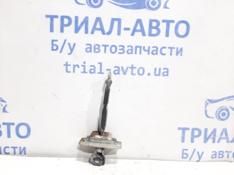 Ограничитель двери задний левый Toyota RAV 4 2005-2012 6864042030 (Арт. 22151)