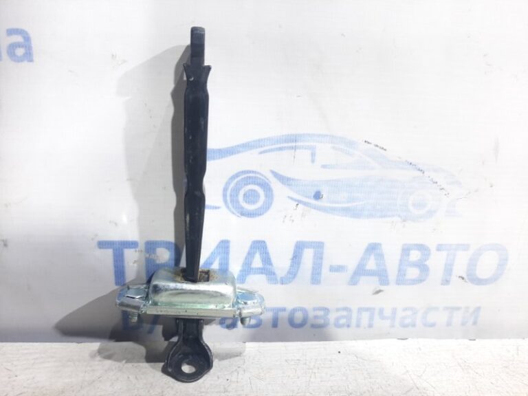 Ограничитель двери передний правый KIA Sorento 2009-2014 793902P000 (Арт. 22948)