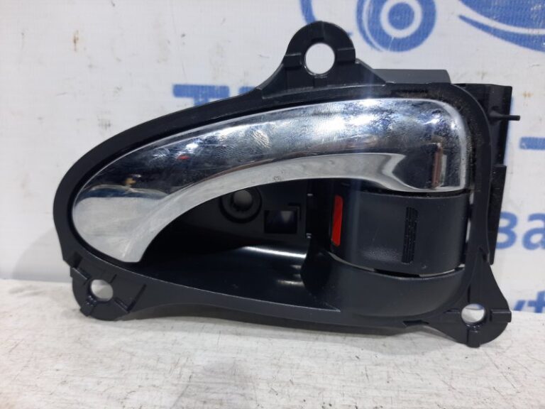 Ручка двери внутренняя левая Toyota RAV 4 2005-2012 6920633100B0 (Арт. 24849)