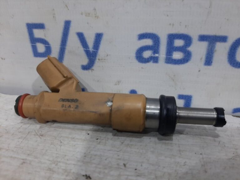 Форсунка топливная Toyota Avensis 2009-2018 232500T030 (Арт. 24932)