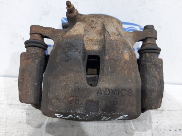 Суппорт передний правый Toyota RAV 4 2005-2012 4773042090 (Арт. 24945)