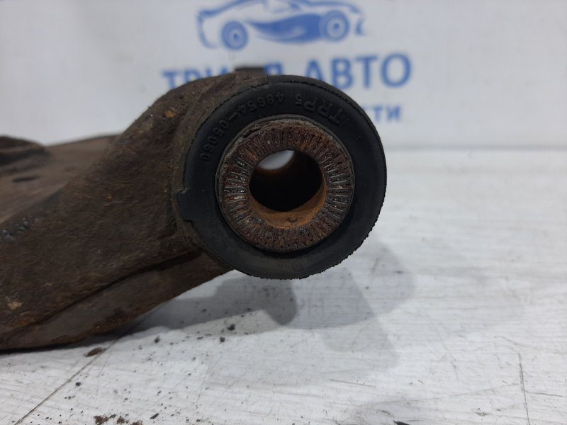 Рычаг правый Toyota Avensis 2009-2018 4806805080 (Арт. 24967) Рычаг правый Toyota Avensis 2009-2018 4806805080 (Арт. 24967)