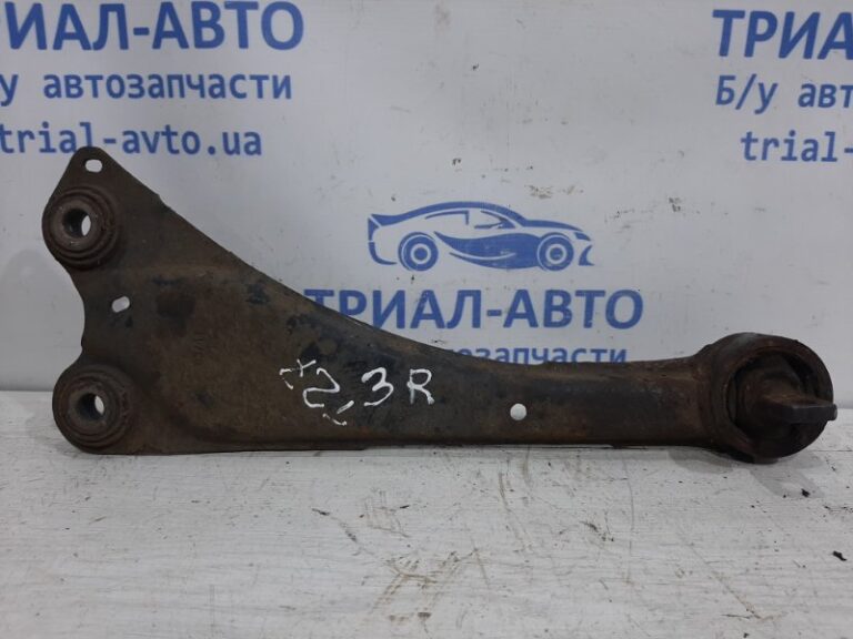 Рычаг задней подвески продольный правый Toyota Avensis 2009-2018 4876005010 (Арт. 24971)