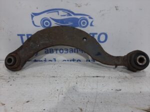 Рычаг задний поперечный верхний правый Toyota Avensis 2009-2018 4877012010 (Арт. 24976)