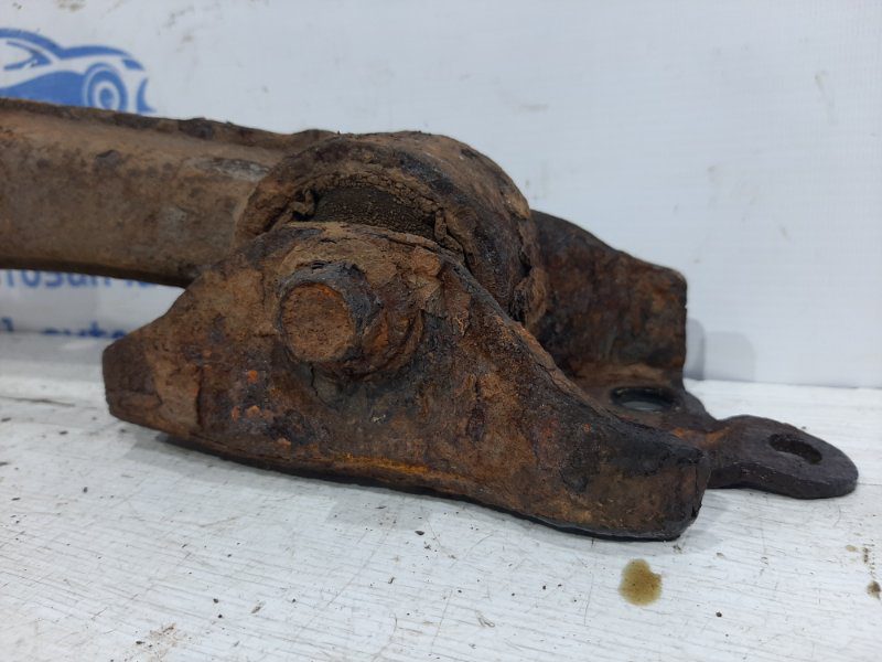 Рычаг задней подвески продольный правый Toyota RAV 4 2005-2012 4876042010 (Арт. 24979) Рычаг задней подвески продольный правый Toyota RAV 4 2005-2012 4876042010 (Арт. 24979)