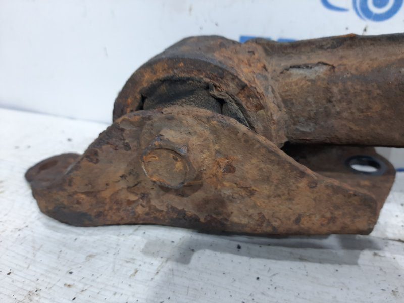 Рычаг задней подвески продольный левый Toyota RAV 4 2005-2012 4878042010 (Арт. 24980) Рычаг задней подвески продольный левый Toyota RAV 4 2005-2012 4878042010 (Арт. 24980)