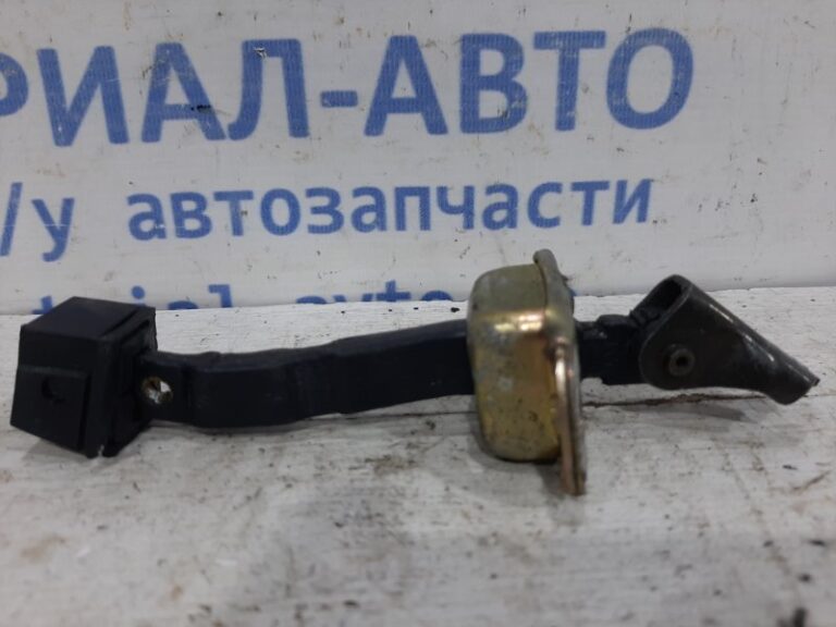 Ограничитель двери передний правый Mitsubishi Lancer 2003-2009 MR526777 (Арт. 25581)