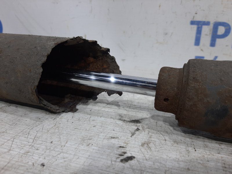 Амортизатор задний Toyota Prado 2002-2009 4853069535 (Арт. 25861) Амортизатор задний Toyota Prado 2002-2009 4853069535 (Арт. 25861)