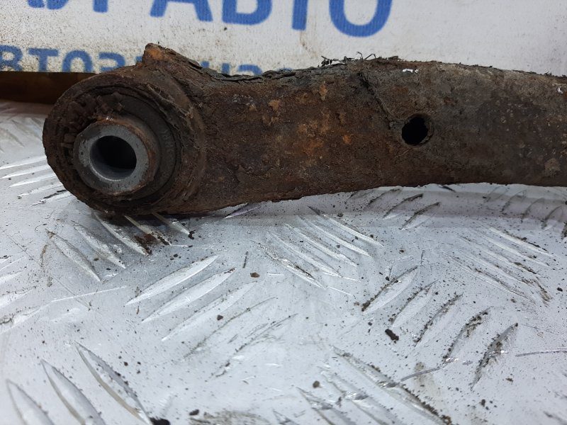 Рычаг задний поперечный верхний правый KIA Ceed 2006-2012 551001H000 (Арт. 26882) Рычаг задний поперечный верхний правый KIA Ceed 2006-2012 551001H000 (Арт. 26882)