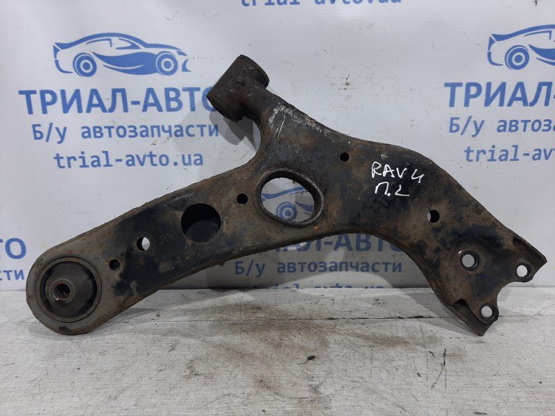 Рычаг левый Toyota RAV 4 2005-2012 4806942050 (Арт. 27307) Рычаг левый Toyota RAV 4 2005-2012 4806942050 (Арт. 27307)