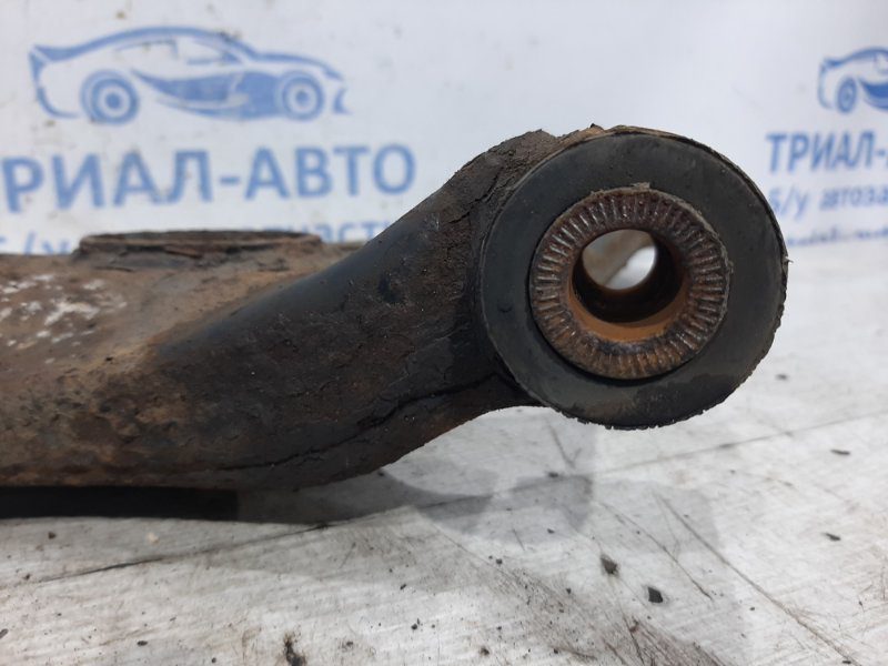 Рычаг правый Toyota RAV 4 2005-2012 4806842050 (Арт. 27308) Рычаг правый Toyota RAV 4 2005-2012 4806842050 (Арт. 27308)