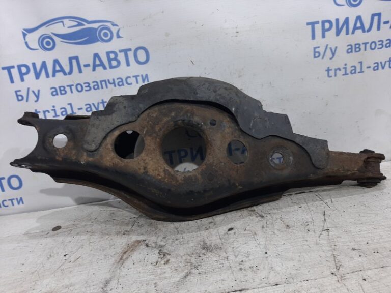 Рычаг задней подвески нижний поперечный (под пружину) Toyota RAV 4 2005-2012 4874042010 (Арт. 27357)