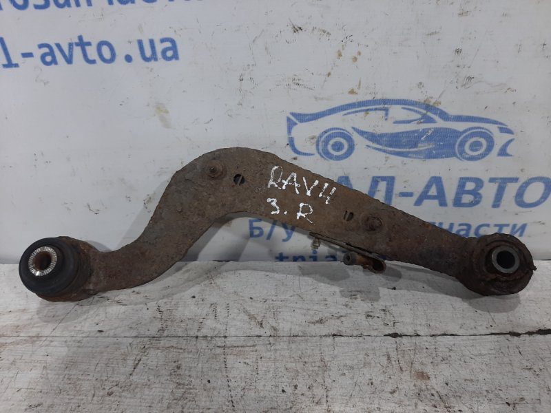 Рычаг задний поперечный верхний правый Toyota RAV 4 2005-2012 4877042040 (Арт. 27359) Рычаг задний поперечный верхний правый Toyota RAV 4 2005-2012 4877042040 (Арт. 27359)