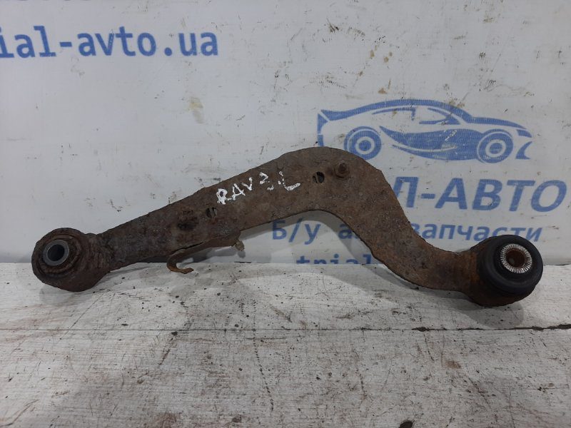 Рычаг задний поперечный верхний правый Toyota RAV 4 2005-2012 4877042040 (Арт. 27360) Рычаг задний поперечный верхний правый Toyota RAV 4 2005-2012 4877042040 (Арт. 27360)