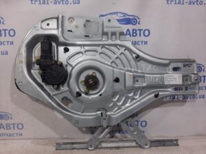 Стеклоподъемник передний правый Hyundai Tucson 2004-2009 824062e000 (Арт. 27601)